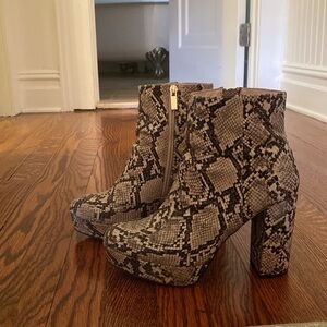 Bamboo Snakeskin Booties!!